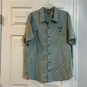 Airwalk Men's XL Gray Skull Floral Graphic Short Sleeve Collared Shirt with Snap